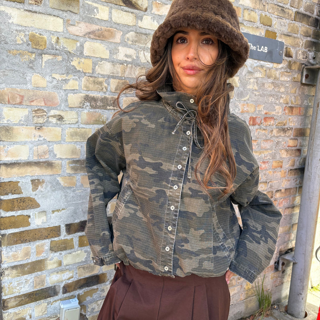 CONTINUE - SKJORT - STINE 15418 - CAMOUFLAGE