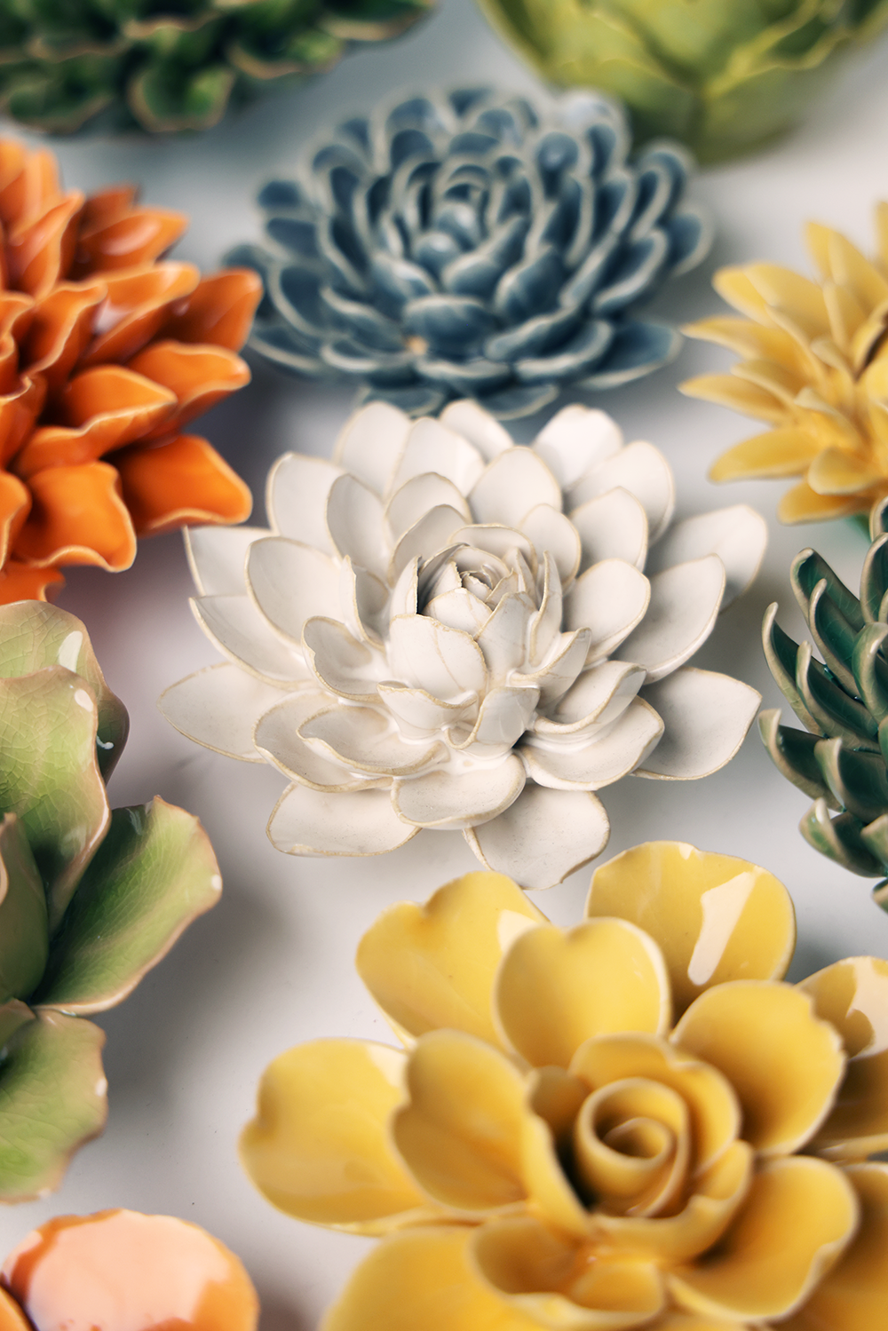 CHIVE CERAMICS - KERAMISK VÆGBLOMST - ELFENBENSHVID VINTERGÆK