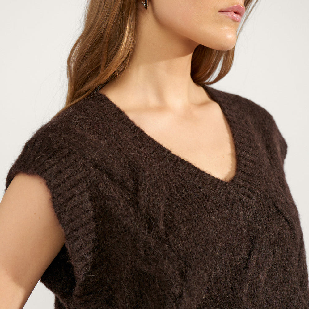 NÜMPH - VEST - ALMAS 707201 - BLACK COFFEE