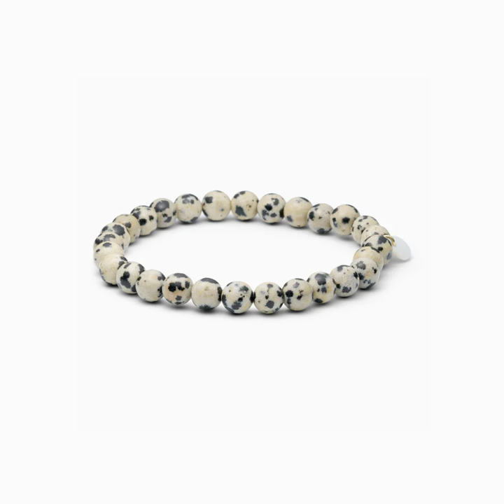 SOÏ -  KRYSTAL ARMBÅND - DALMATINER JASPIS 6 MM.