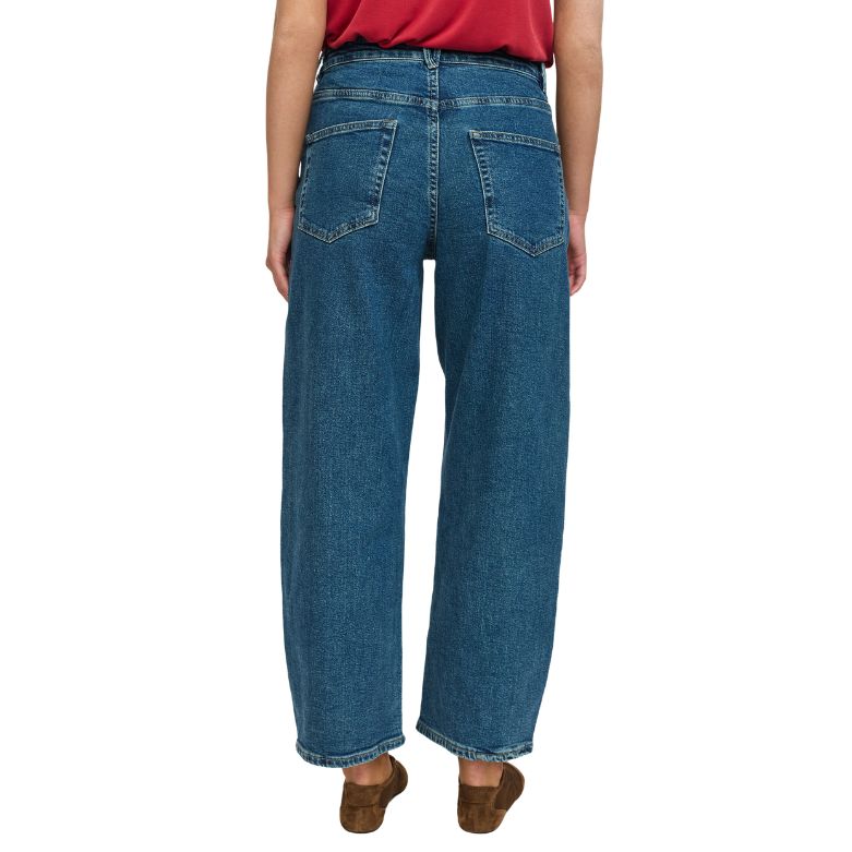 SOFT REBELS - JEANS - AMELIE CROPPED BARREL SR526-803 - MID WASHED BLUE DENIM